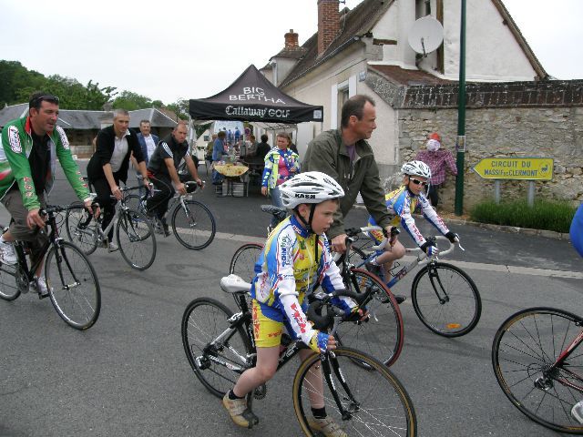 Album - edv--La-Neuville-en-Hez--le-29.05.10