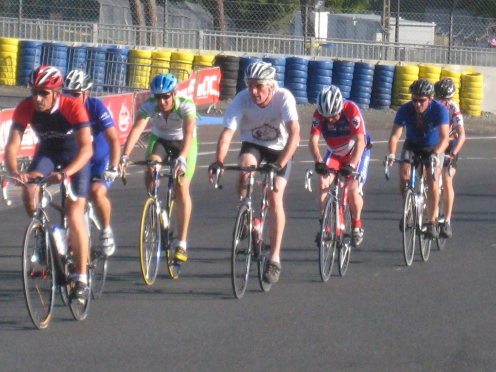 Samedi 21 aout 2010, sur le Circuit Bugatti au Mans, les 24 Heures Vélo.
www.respectsport.fr