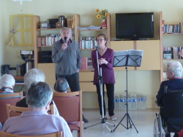 Cette semaine, Le groupe "Plaisir de chanter"  et le groupe "Kalon Breizh" sont venus enchanter nos après-midi. Un grand merci à eux!