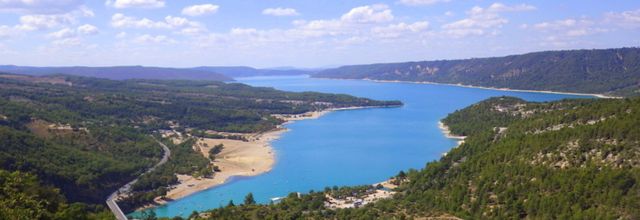 LAC DE SAINTE CROIX / GORGES DU VERDON / MOUSTIERS-SAINTE-MARIE  . . . 