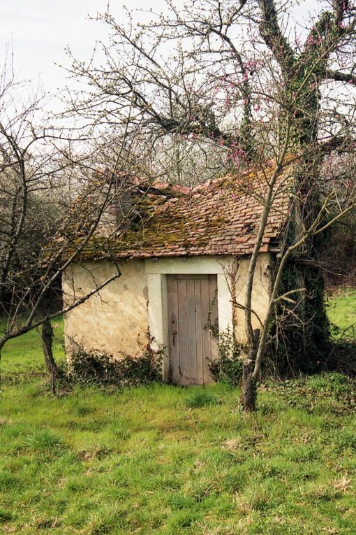 2 - Un peu de patrimoine berrichon ... les loges de vignes