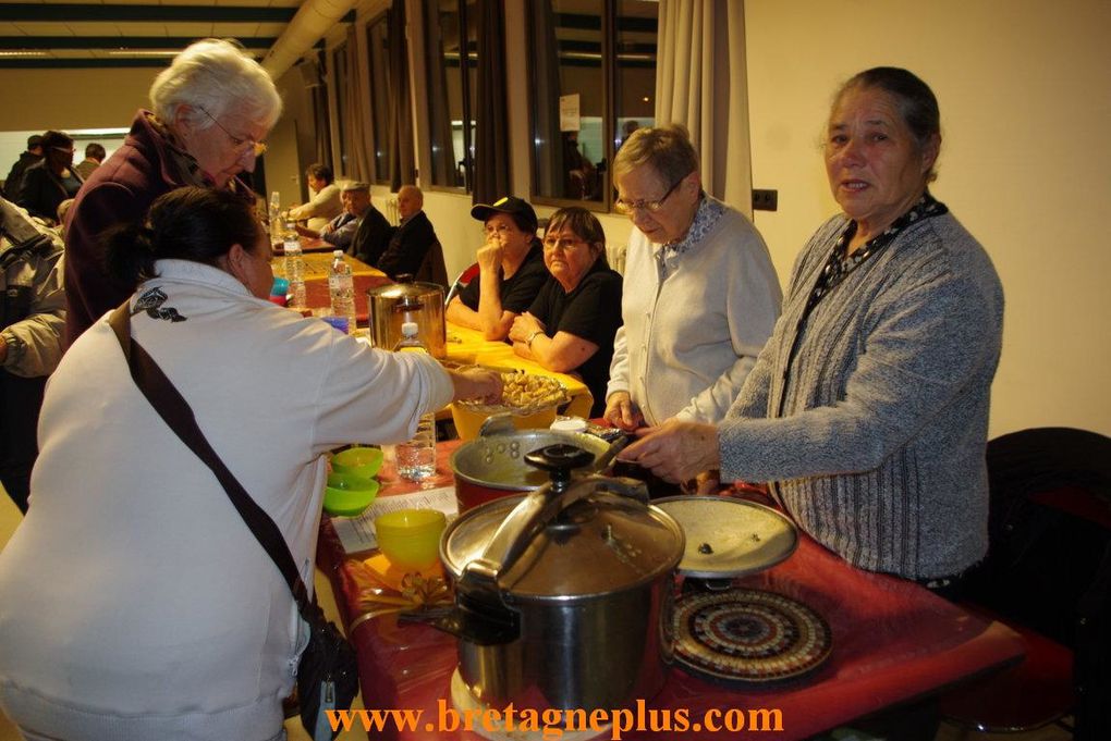 ce samedi 24 novembre, l 'atelier culturel de Maurepas, à Rennes, organisait la 10ème édition de la fête de la soupe .