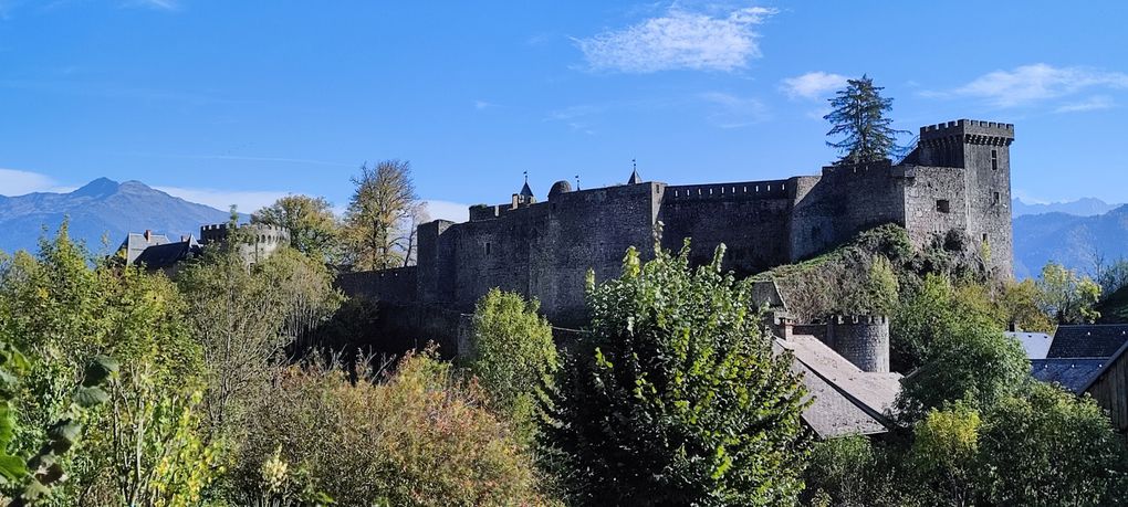 RANDO 2 - LE CHEMIN DES VIGNES - Les Tours de Chignin et Châteaux de Miolans