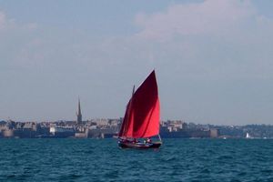 le rouge dans la palette de couleurs  bretonnes 