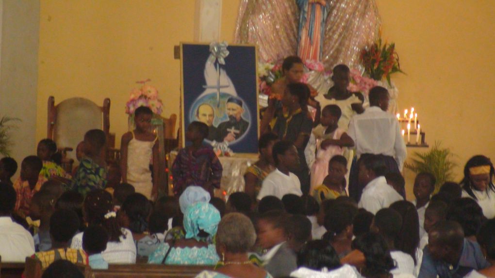 Célébrations de la clôture de l'année du centenaire de la mort de St Arnold Janssen et St Joseph Freinademetz à Agoényivé, Lomé