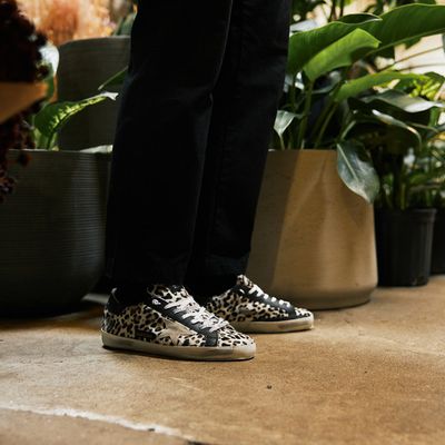 Golden Goose Deluxe Brand Sneakers Sale Online | Golden Goose