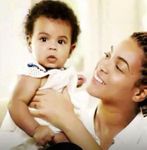 Photo : Beyoncé montre le visage de Blue Ivy