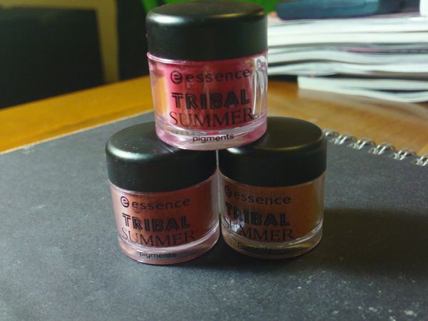 Review ESSENCE TRIBAL SUMMER pigments