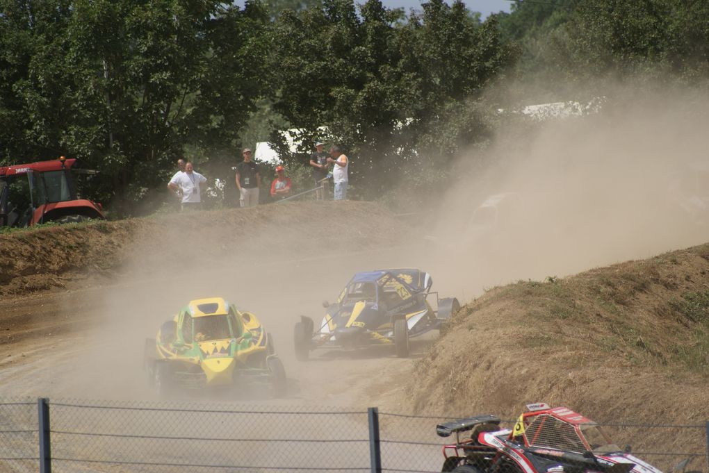 Les 28 et 29 juillet 2012 à St-Georges-de-Montaigu (85), 7ème épreuve du Championnat de France d'autocross.