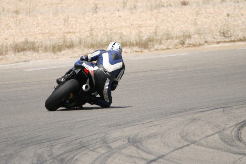 Le 19 juillet 2009, petite scéance de roulage moto au pôle mécanique d'Alès.