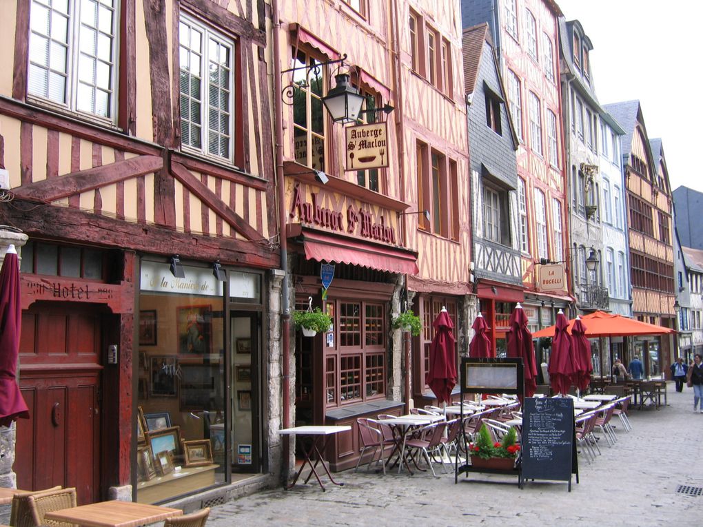 Le vieux Rouen et ses jolies maisons à colombages, sa cathédrale, et tout le centre historique