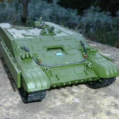 ​  BMO-T  Char lance-flamme - transport de troupes  (Transformation collection-presse - 1/43 - par Hervé C.) ​