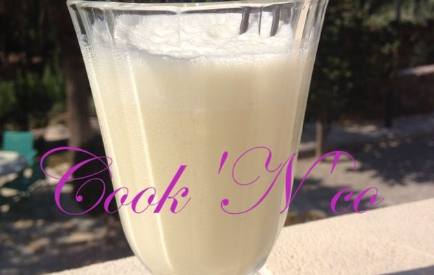 Milkshake à la vanille (pour 2 grands verres)