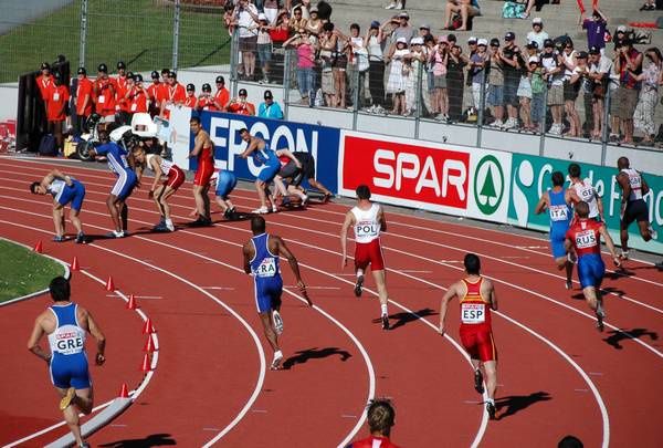 Photos d'athlètes internationaux d'hier et d'aujourd'hui