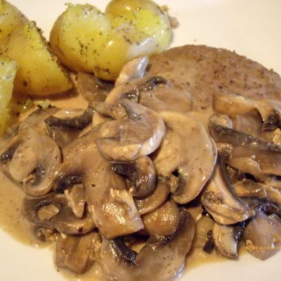 Steak hache sauce champignons de Paris