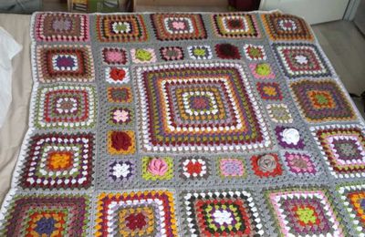 Plaid tricoté crochet