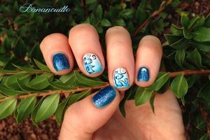 Nail Art " fleur bleue"