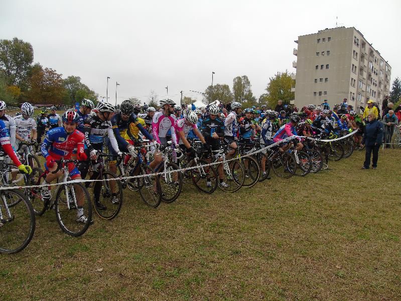 Samedi 29/10/2016 - Cyclo-cross FSGT du mamelon à Décines_Photos épreuve adulte