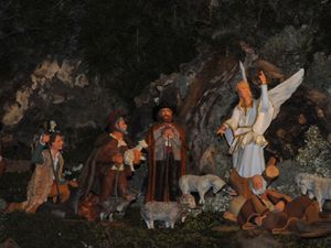 Juste avant de commencer à retirer les santons, cette photo de la crèche de l'église (Beaulieu) peut-être la plus réussie de toutes celles faites avant ! Joli souvenir !