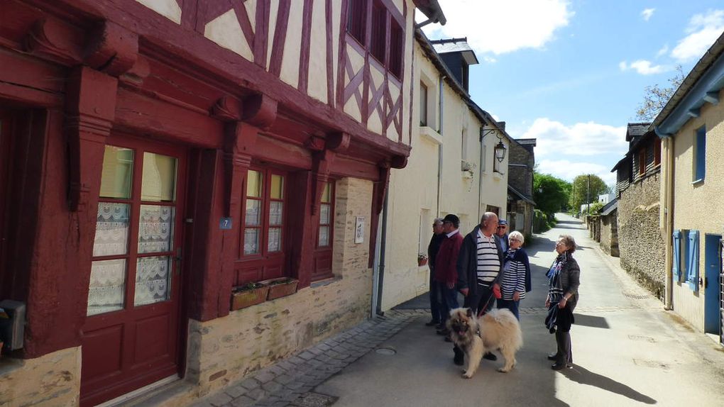 Josselin, Promenade dans les rues de la ville et superbes vues du haut du clocher !