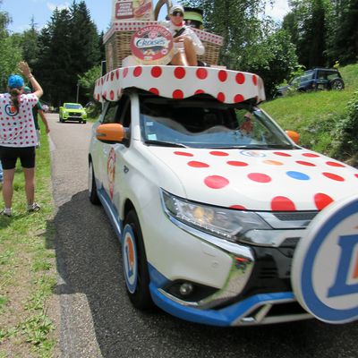 La caravane publicitaire du Tour de France cycliste masculin