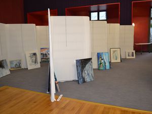 Installation du Salon d'Automne des Artistes Laonnois en cours : Vernissage Samedi 7 novembre à 17h30 ...