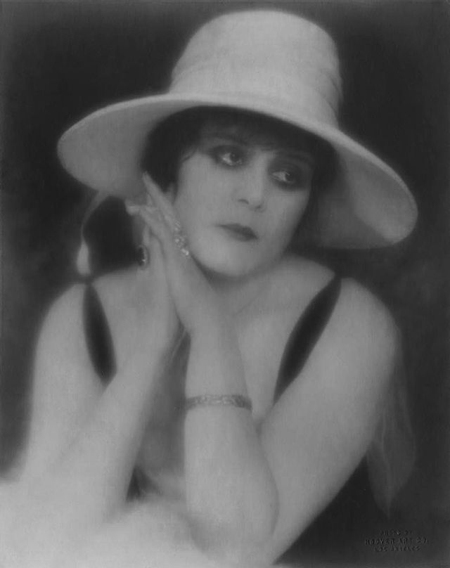 THEDA BARA