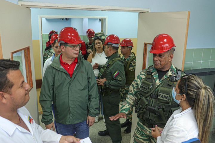 Alcalde Fuenmayor y Bricomiles supervisaron avances de la rehabilitación del CDI en comunidad El Socorro en Valencia