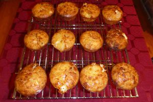 Muffins oignons, chèvre et miel