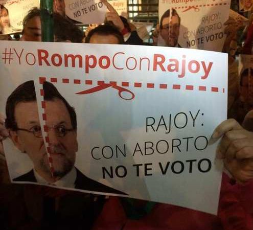 Los ultracatólicos salen a la calle contra Rajoy: &quot;Traidor, fuera de España&quot;
