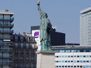 Pont de Grenelle - Statue de la Liberté - Pont de Rouelle.