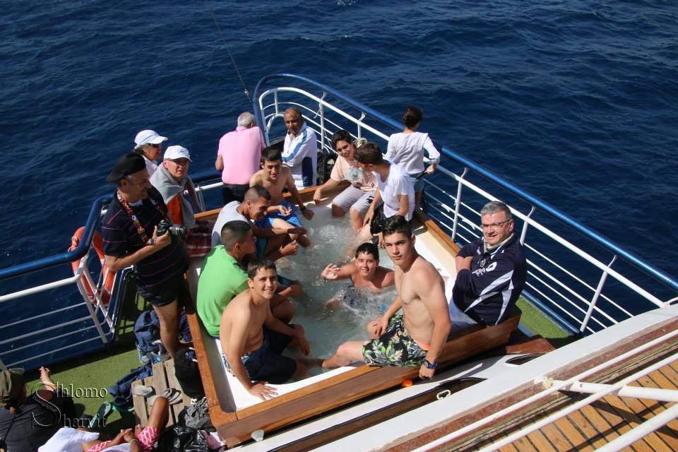 Tous sur le même bâteau: La croisière s'amuse ...!!!