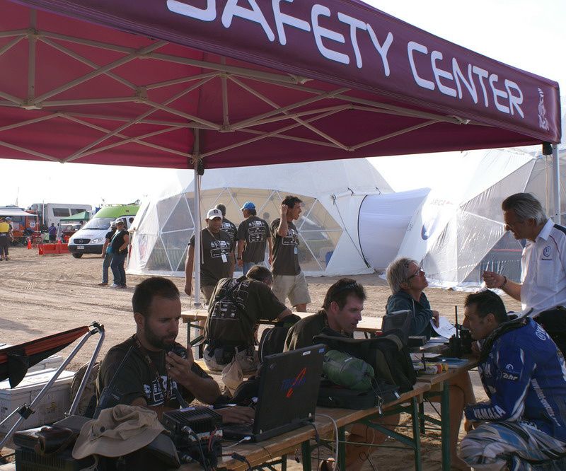 EMILIANO Y SU GRAN DESAFIO EN EL DAKAR, ARGENTINA- CHILE 2011. 
LO HIZO Y DIO LA VUELTA