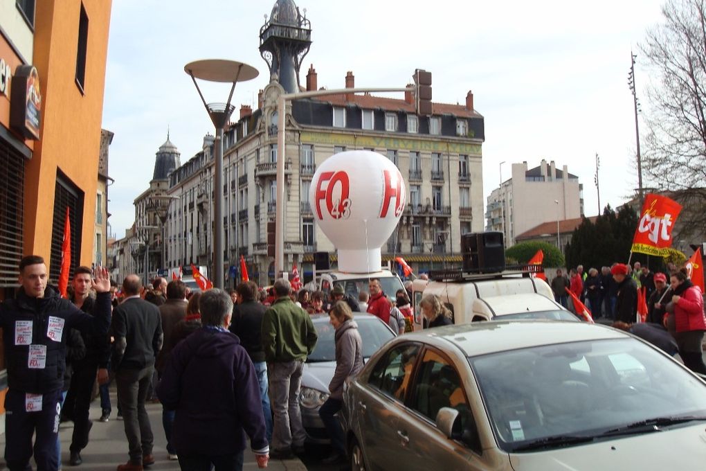 31 mars: 5000 manifestants au Puy, 1million 200 000 dans le pays, une grève très suivie