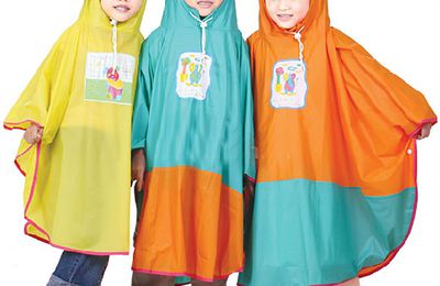 Áo mưa in logo cho bé - Đồng hành cùng trường học