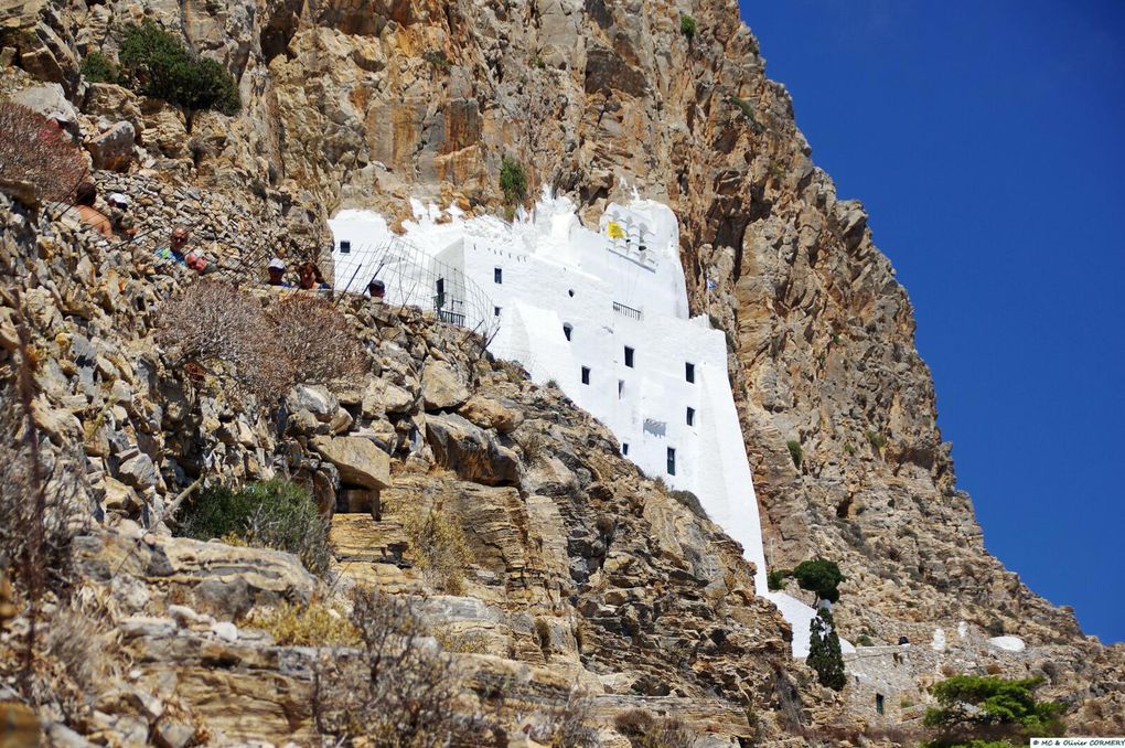 Monastère de la Panagia Chozoviotissa et Chapelle du "Grand Bleu" !