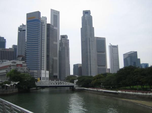 Voyage à Singapour mais vraiment trop court pour bien découvrir cette ville sur une île à la pointe  Sud de la Malaisie.