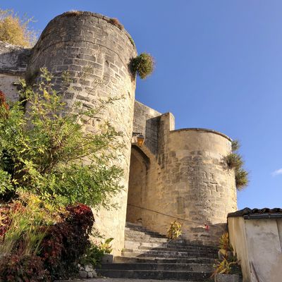 Montignac-Charente vieilles pierres