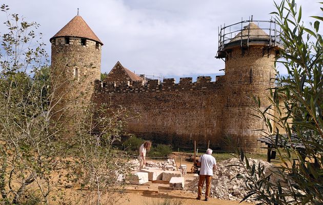 Guédelon🏰13世紀にタイムスリップしてお食事を🍽Déjeuner au 13e siècle.