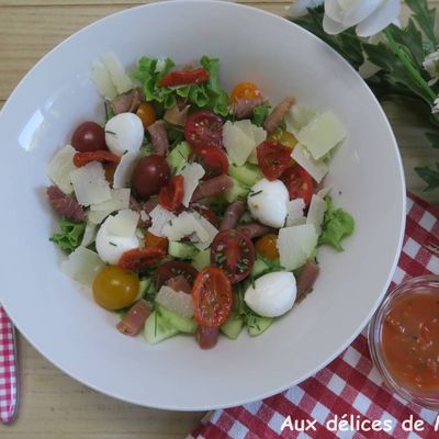 Salade de concombre et tomates cerises à l'italienne 