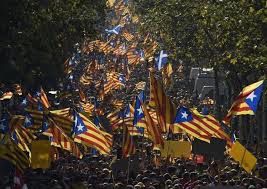 LaPresse.ca - Des milliers de manifestants catalans réclament un vote sur l'indépendance