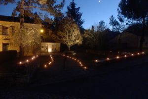 Une petite assemblée pour la fête des lumières  