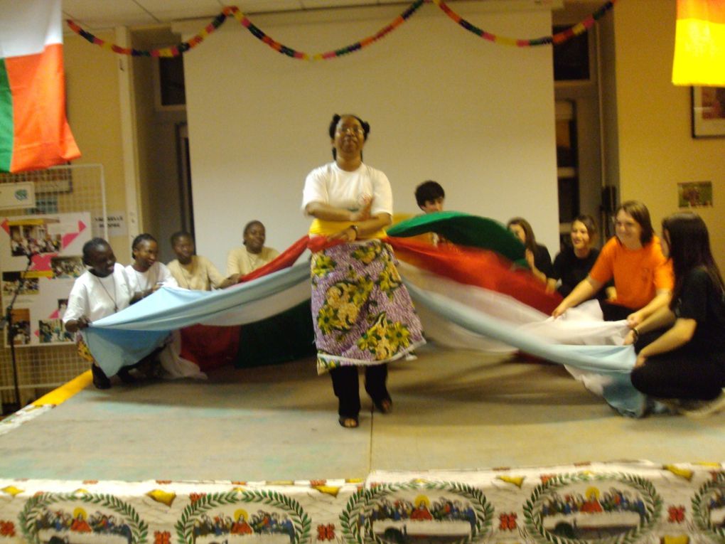 Une soirée malgafricaine : çà se vit ! Voyez plutôt à travers les photos ! Un excellent moyen de se retrouver pour un geste solidaire avec les pays d'Afrique dont Mad'action est partenaire : Madagascar-RCA-Cameroun