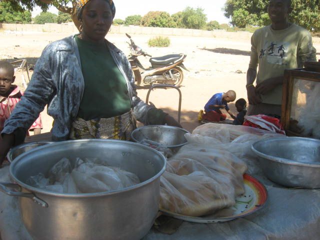 Activités du programme de microcrédits de développement des AGR de la Fondation Wurodini Service (FWS) à Bobo-Dioulasso.