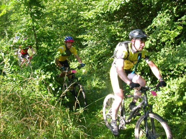 <strong><em>superbe&nbsp;matin&eacute;e pour la rando des pompiers le 8 juillet 2007 o&ugrave; 225 participants se sont lanc&eacute;s sur les differents circuits que les sapeurs pompiers leurs avaient concoct&eacute;</em></strong>