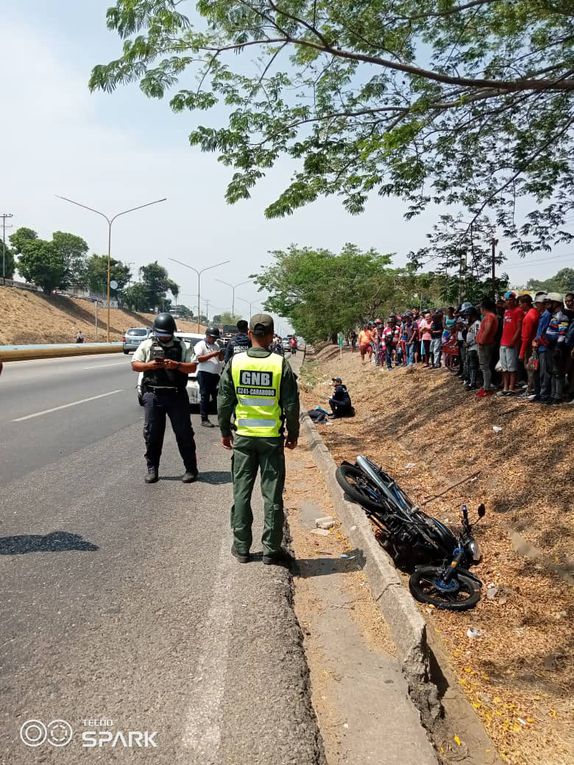 Accidente de moto dejó como víctima a funcionaria de la PNB en la Autopista Sur de Carabobo