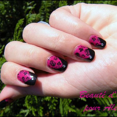 Nail-Art Roses noires sur Kiko n°313 "Heather Pink"