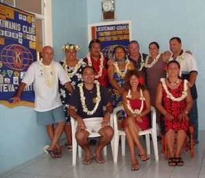 MI DECEMBRE 09 : LA TOURNEE DE NOEL DE MATAIREA A HUAHINE