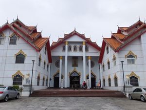 TEMPLE BOUDDHISTE THAILANDAIS 關西潮音寺 