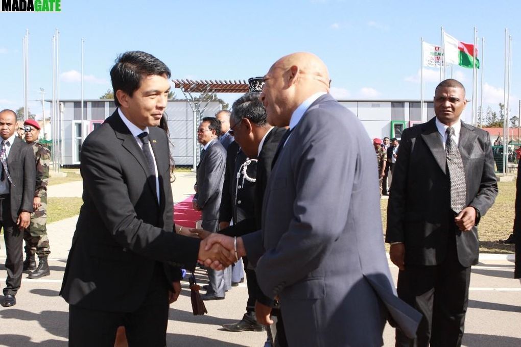 Le couple présidentiel Andry ey Mialy Rajoelina. Second départ aux Seychelles pour une nouvelle rencontre avec l'ancien président Marc Ravalomanana. Photos: Harilala Randrianarison